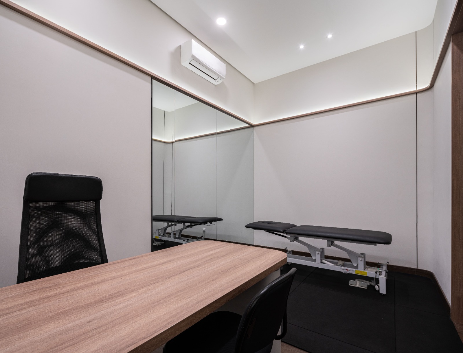Interior Reviver PIK 2